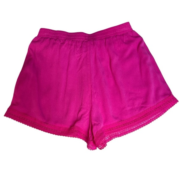 Hudson Gray Off the Shoulder Bell Sleeve Crop Top and Lace Shorts 2 Piece Set - Picture 10 of 10